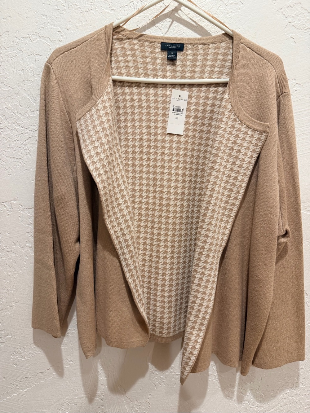 Ann Taylor Factory Beige Open-Front Cardigan with Houndstooth Interior